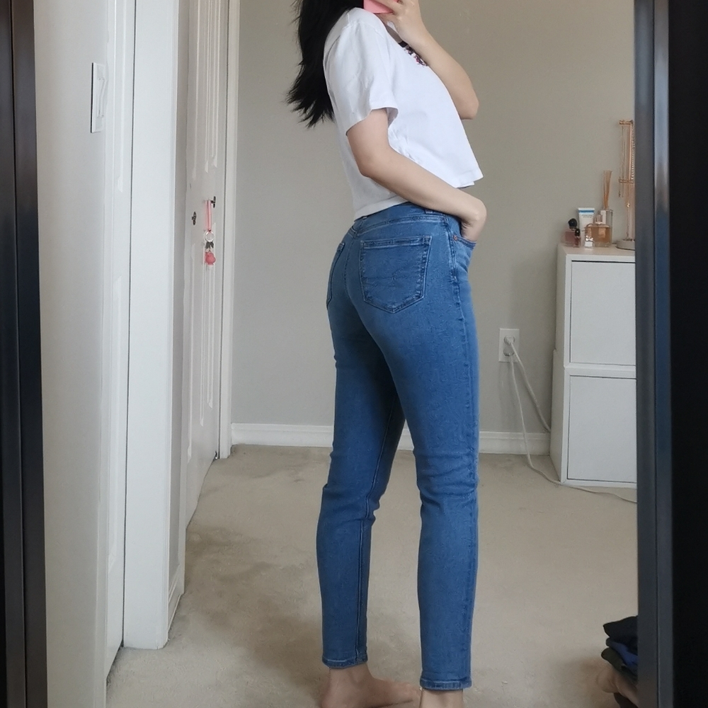 AEO blue high waisted jeans - Picture 1 of 8